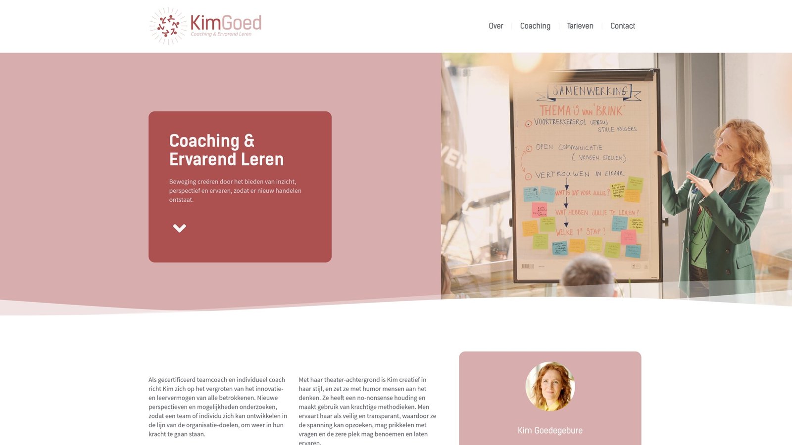 Homepage van KimGoed met Kim Goedegebure tijdens een coachingssessie.